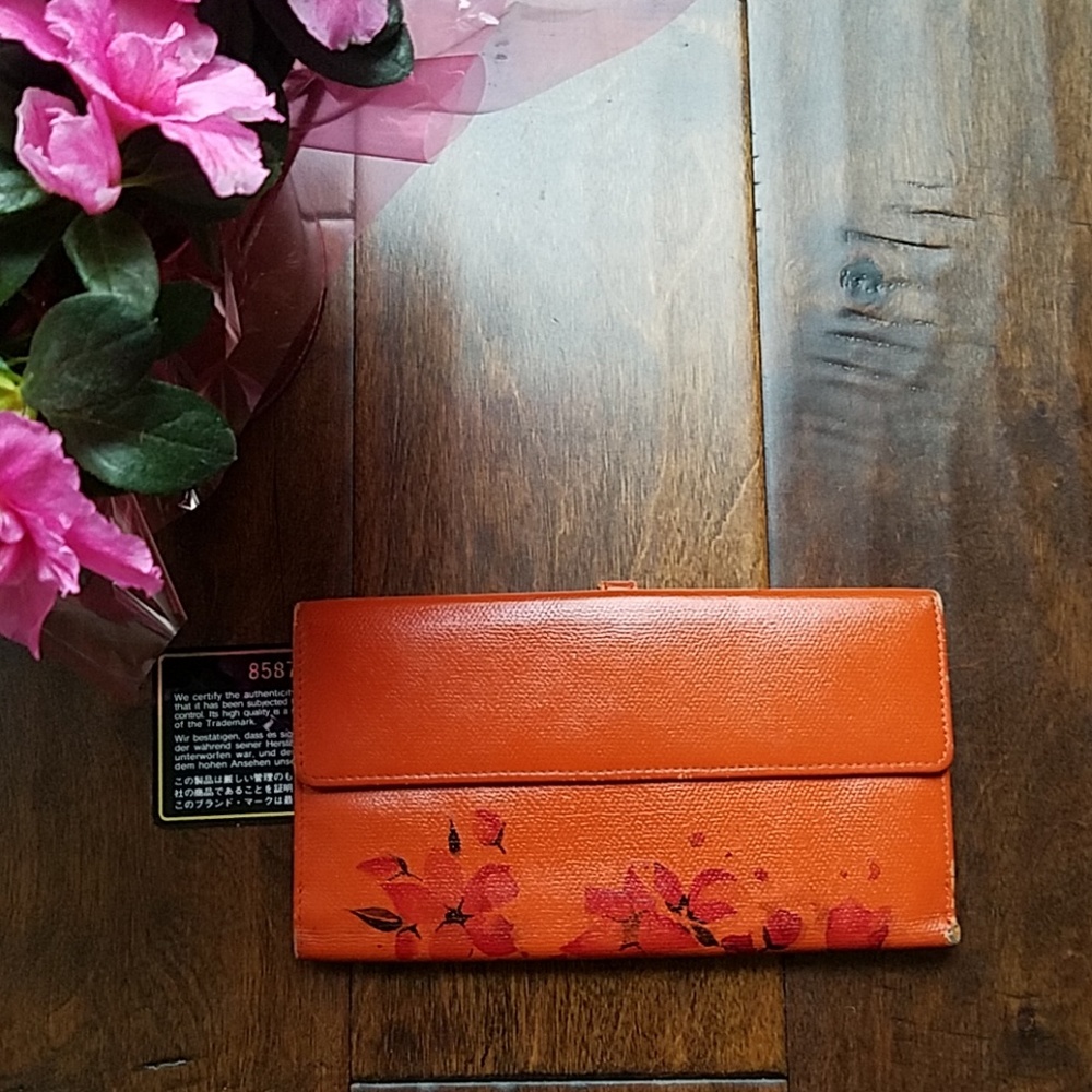 Chanel 🔥RARE🔥 Long Trifold Floral Wallet
